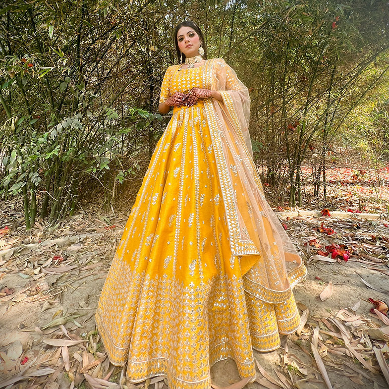 Ziniya Embroidered Lehenga Set